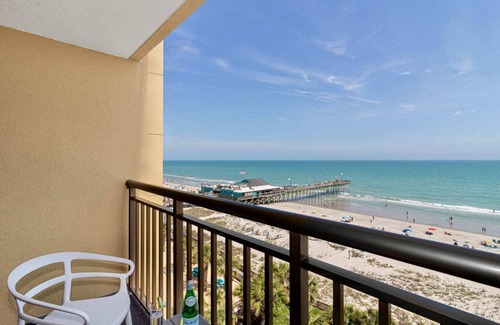 Downtown Myrtle Beach Condo | Pink Surf by StayMareni - Oceanfront 2 Queens Suite
