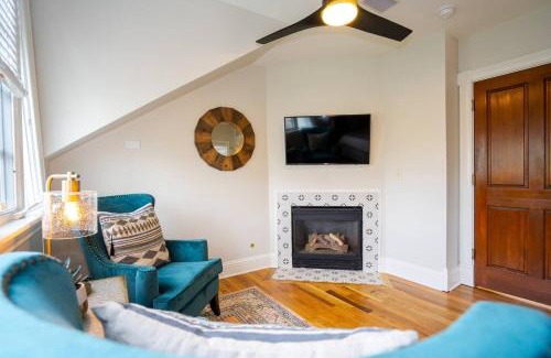 Five Points Apartment | Pinky's Palace