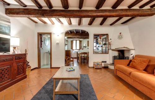 Sant' Ambrogio Apartment | Pinti 46