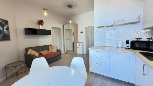 Srodmiescie Apartment | Piotrkowska 37 Shine By DreamAp