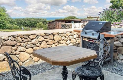 Caernarfon House | Pipistrelle Cottage a quirky gem near Snowdonia