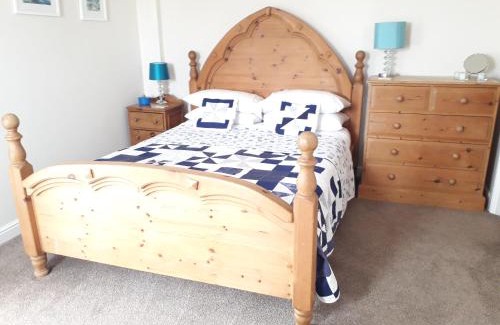 Caernarfon House | Pipistrelle Cottage a quirky gem near Snowdonia