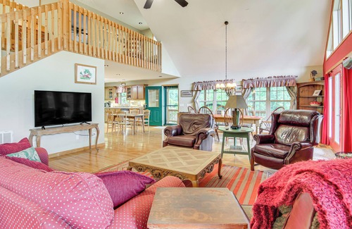 Burnsville Cabin | Pisgah National Forest On-Site: Home in Burnsville