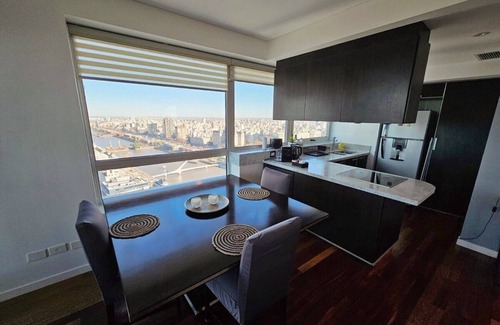 Buenos Aires Central Business District Apartment | PISO 41 VISTA AL RIO Y CIUDAD PTO MADERO