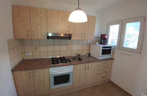 Canyelles Apartment | Piso Mar y Sol, panoramic view, Wi-Fi, air conditioning, pool, max. 5 people