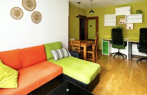 Distrito Oeste Apartment | Piso moderno en la playa Gijón