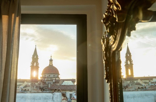 Oltrarno Apartment | Pitti Luxury Terrace in Florence, a terrace overlooking Florence by Mmega
