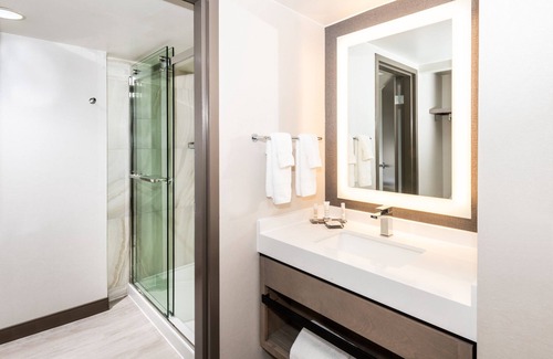 Coraopolis Hotel | Pittsburgh Airport Marriott