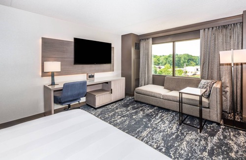 Coraopolis Hotel | Pittsburgh Airport Marriott