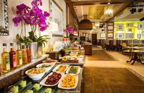 Greater Johannesburg Metropolitan Area Hotel | Pivot Hotel