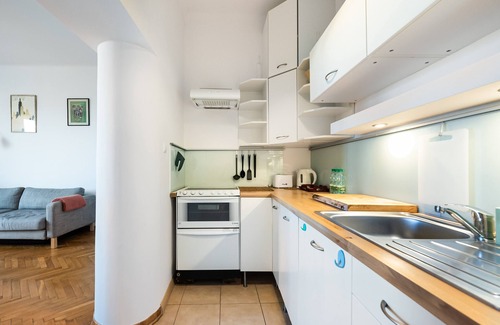 Zoliborz Apartment | Plac Wilsona 2-Bedroom Apartment