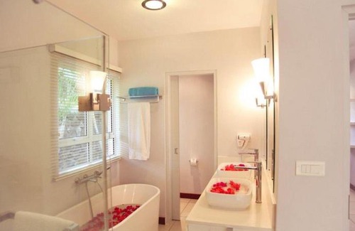 Pointe aux Biches Apartment | Plage Bleue Beachfront Apartments