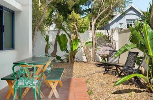 Sea Point Apartment | Planet Africa 18