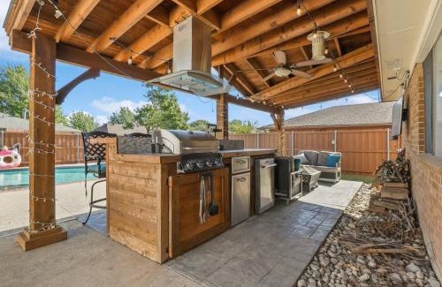 Cross Creek East House | Plano House close to Mckinney and Oak Point Park