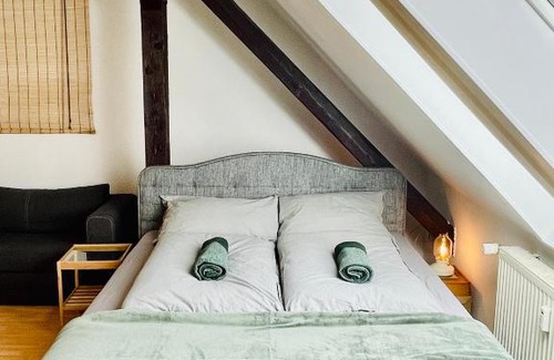 Halle Apartment | (PLANT ROOM 3) Angenehme Zeit für euch allein.