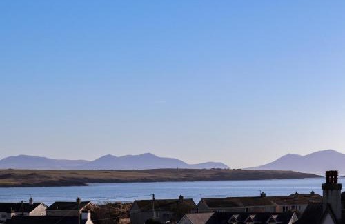 Rhosneigr House | Plas Gwylan