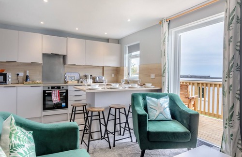 Brixham Ski Chalet | Platinum 3 Bedroom Chalet Sleeps 5