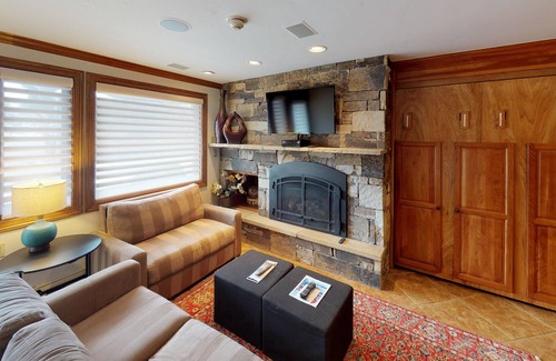 Vail Condo | Platinum Condo Close to Lobby w/2 Baths & W/D