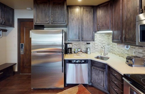 Vail Condo | Platinum Condo @ Manor Vail - Free Breakfast!