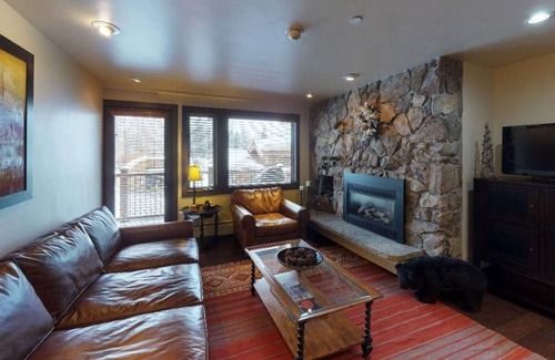 Vail Condo | Platinum Condo @ Manor Vail - Free Breakfast!