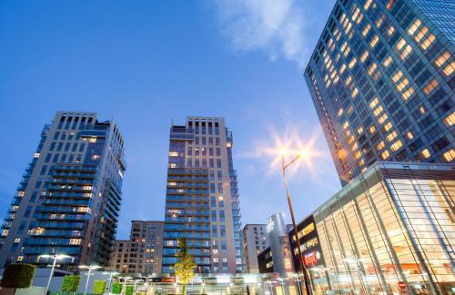 Mirow Apartment | Platinum Towers Central Apartments