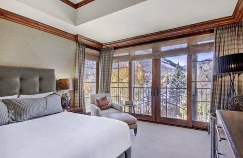 Vail Hotel | Platinum Vail Ritz-carlton 3 Bedroom Mountain Residence Just One Block From the Eagle Bahn Gondola