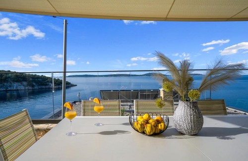 Vinisce Villa | Plava Voda Luxury Villa B