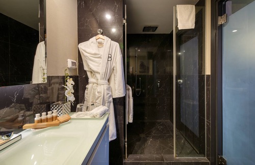 Old North Hotel | PLAY Seaport Suite Hotel TLV
