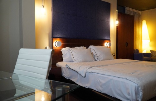 Old North Hotel | PLAY Seaport Suite Hotel TLV