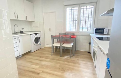 Deusto Apartment | Plaza Placido Careaga 8