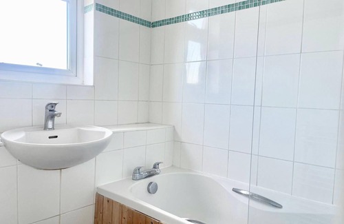 South Norwood House | Pleasant 6-bedroom house with WiFi in charming London