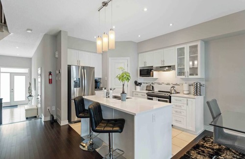 Chapel Hill South House | Pleasant and Quaint 4BED|Orleans