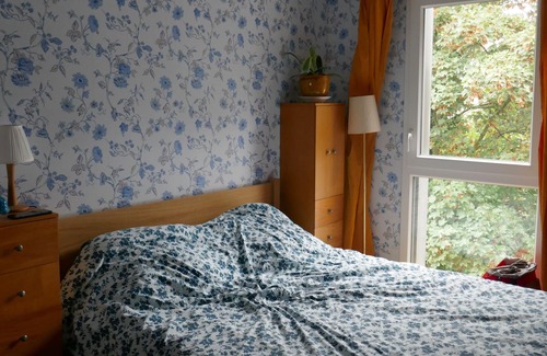 Les Lilas Apartment | Pleasant apartment for two near Paris