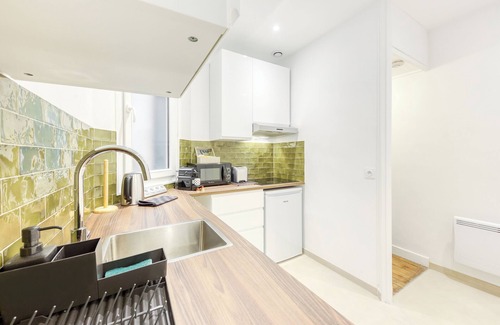 Charonne Apartment | Pleasant apartment with WiFi in Vincennes Near Metro 1