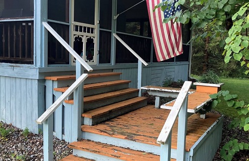 Town of Sullivan RV Rental | Pleasant Electric RV Camp Site 1 with WiFi in Chittenango