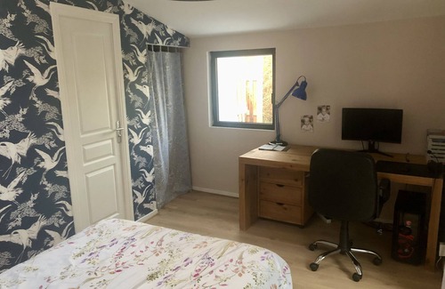 Marennes Bed & Breakfast | Pleasant town house, 5 minutes from the beach