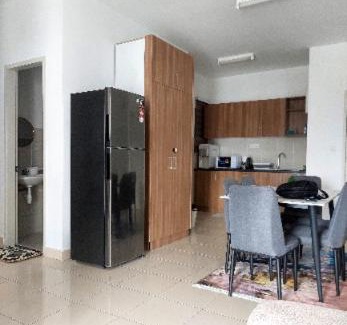 Kota Warisan Apartment | Pleasant Homestay 3 Bedroom stay near KLIA airport with pool and gym