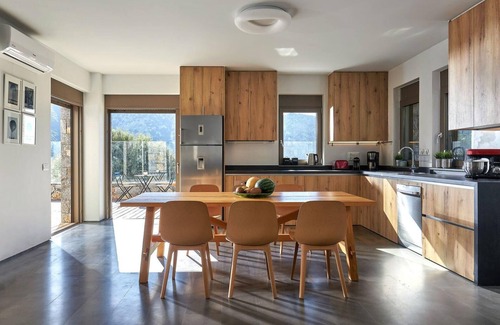 Vrachasi House | Pleasant house in Vrachasi with private pool