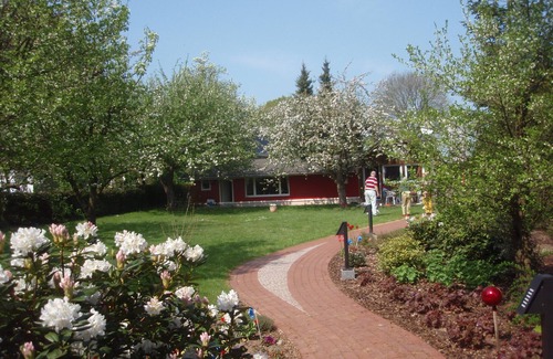 Ulsnis House | Pleasant, modern and cozy, our apiary