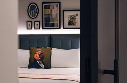 North Capitol Street Hotel | Pleasant Stay, Prime Location! 1BR Suite with Atrium Gallery View, Pets Allowed!