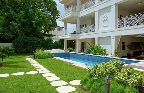 Old Trees Bay Apartment | Please Inquire Before Booking – Luxury Villa