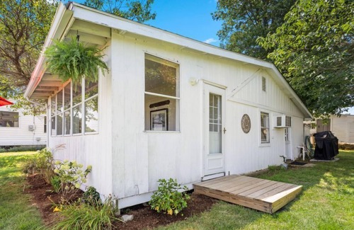 Barstow House | Plum Point Cottage #18