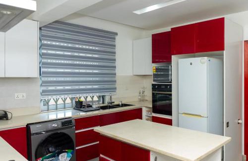Accra Apartment | Plush apartment hosted by Ama 3bd rm 4 guest
