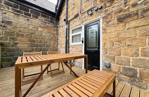 Headingley House | Plush Leeds Bungalow, Free Parking