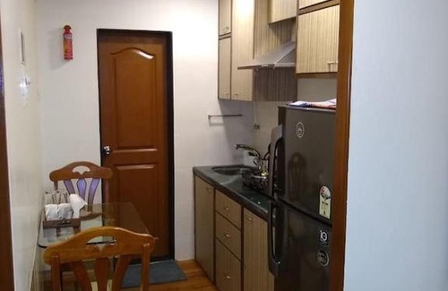Bandra West Apartment | Plush Studio in the Heart of Bandra