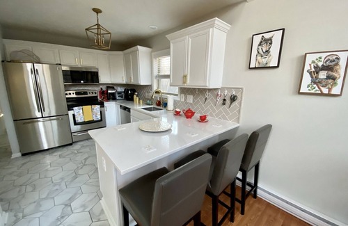 Gouldsboro Ski Chalet | Pocono House *Hot Tub * Fire Pit*