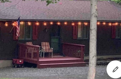 Gouldsboro House | Pocono Mountains PA, Exclusive Gold Star CertifiedResort Sleeps 9