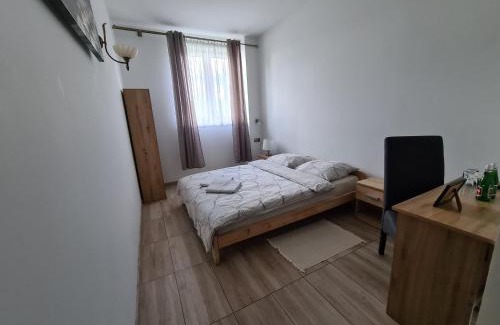 gmina Nagłowice Hotel | "Pod Basztą" Restauracja i Noclegi