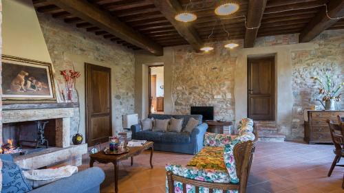 Il Poggio Villa | PODERE COLLELUNGO 14, Emma Villas