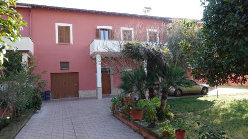 Isola Sacra House | Podere Monfalcone guest house
